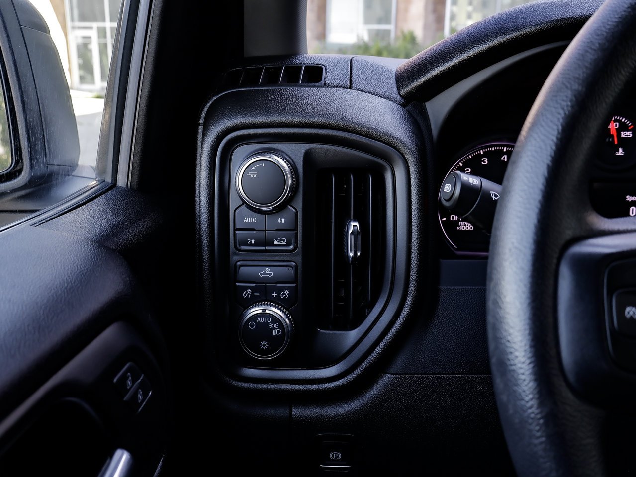 2024 GMC Sierra 1500 4WD Crew Cab 147 Pro White Sherwood Park - photo #17