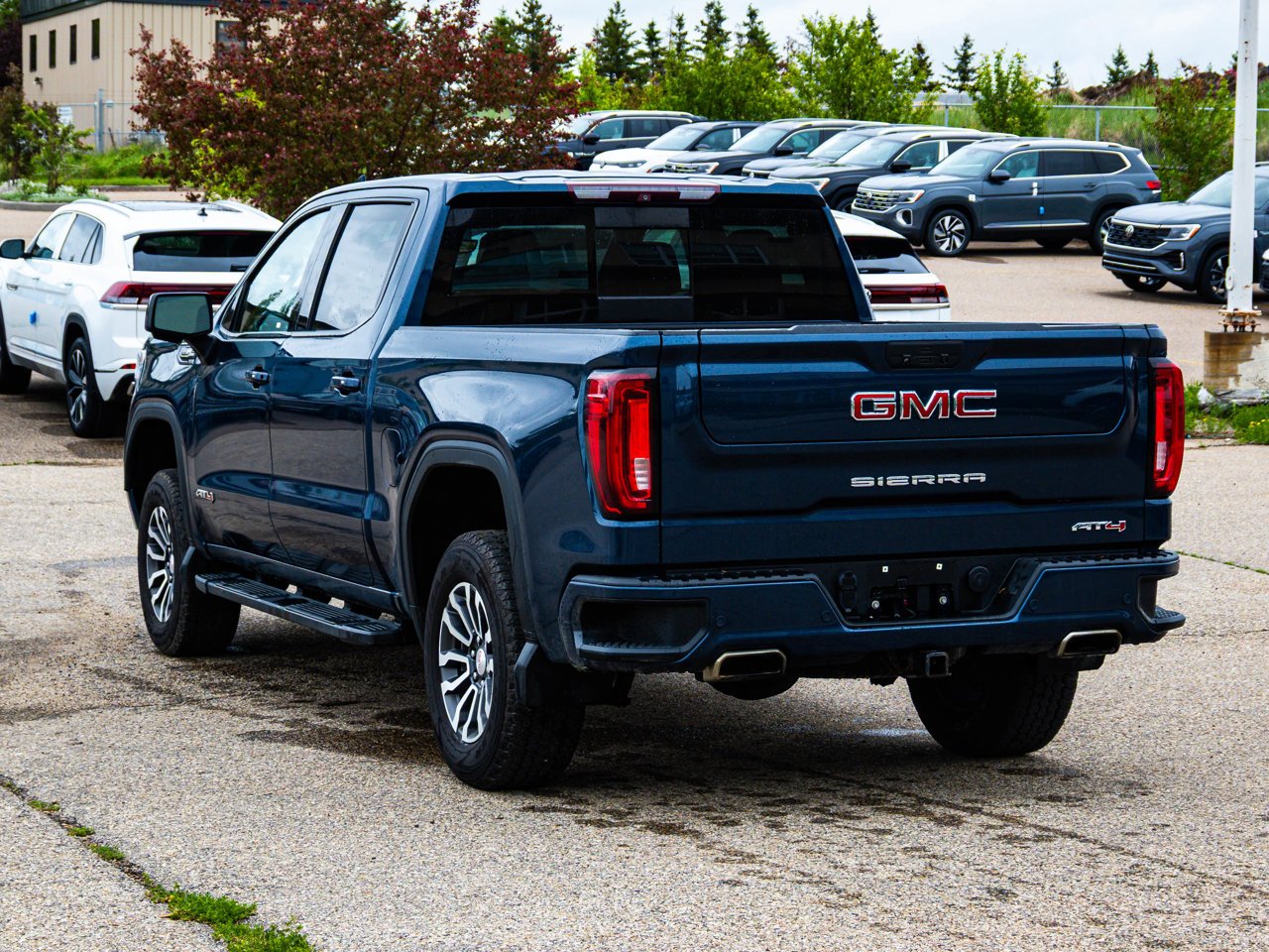 2019 GMC Sierra 1500 4WD Crew Cab 147 AT4 Blue Sherwood Park - photo #10