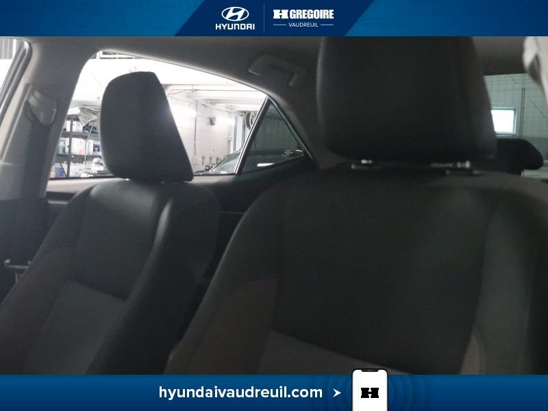 Toyota Corolla 2018 Bleu Saint-Eustache - photo #13