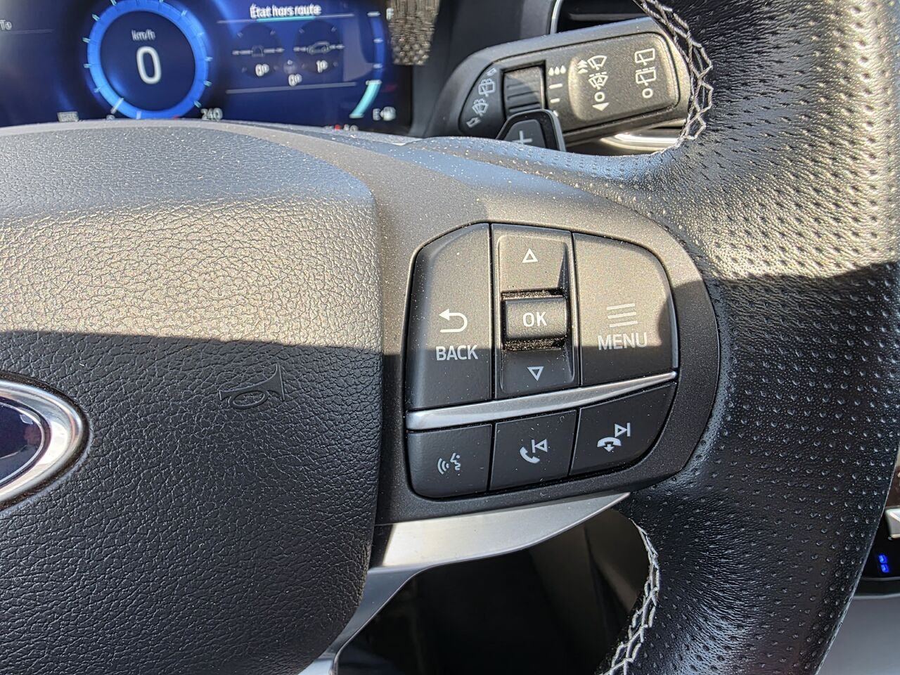 Ford Explorer ST 2020 Rouge Rouyn-Noranda - photo #11