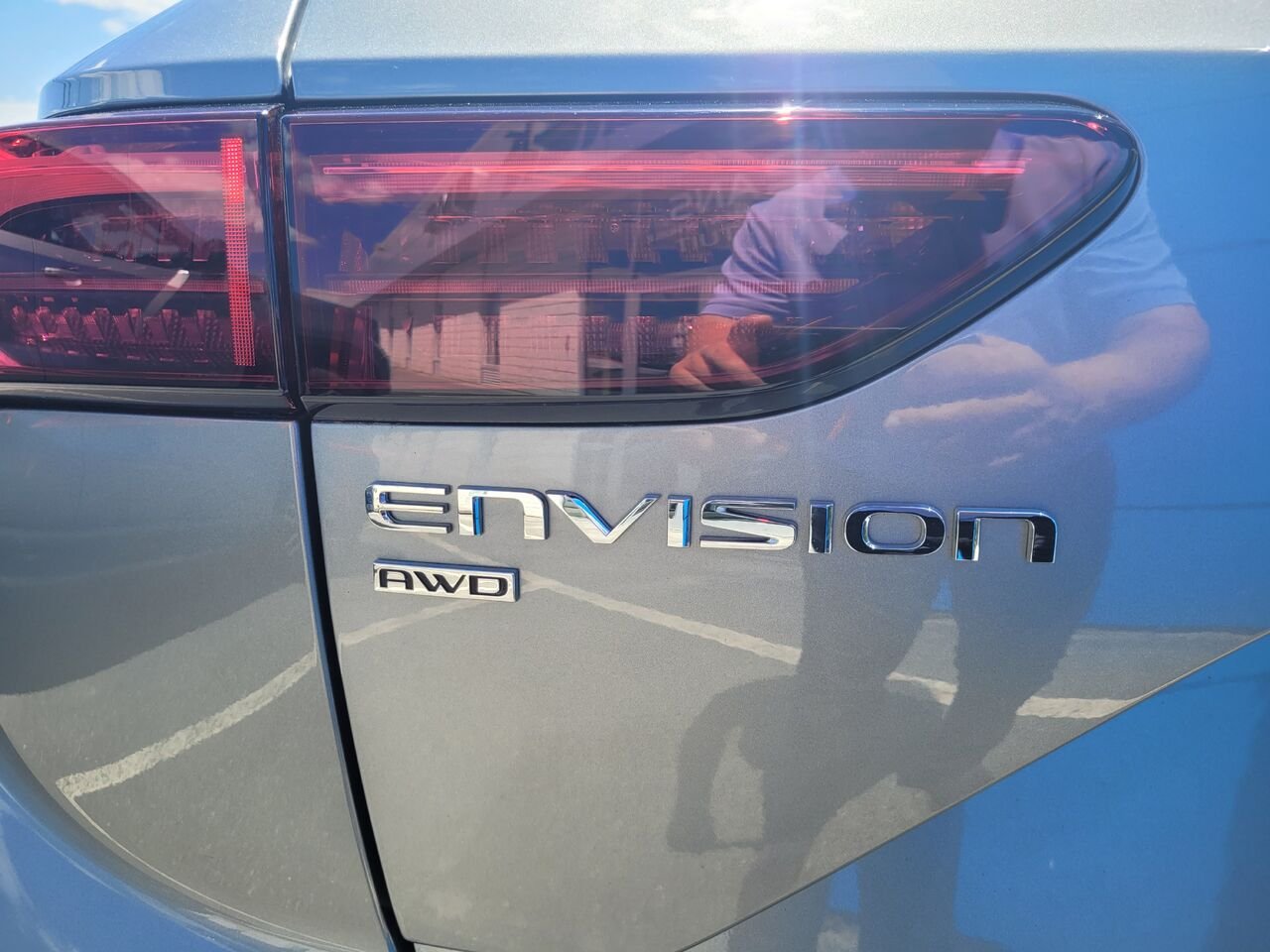 Buick Envision Tourisme sport 4 portes TI 2026 GRIS PIERRE DE LUNE METALLISE Thetford Mines - photo #5