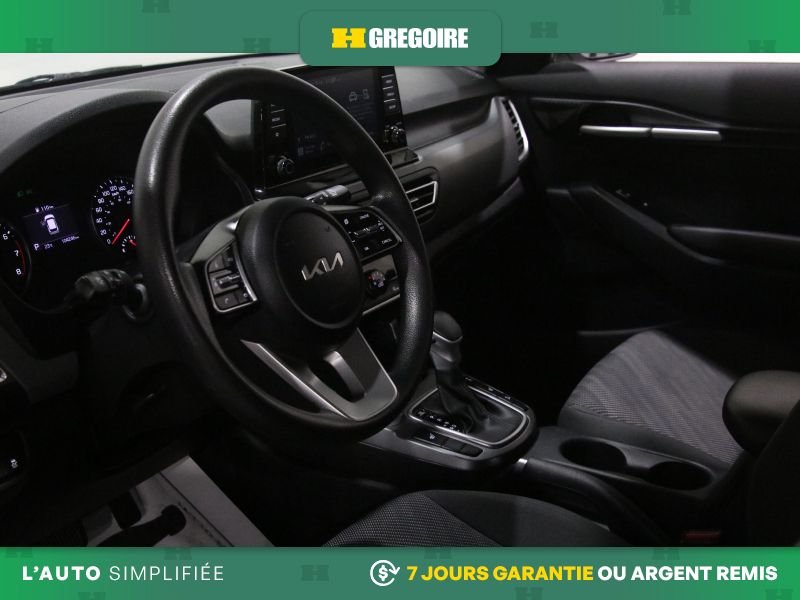 2023 Kia Seltos White Laval - photo #11