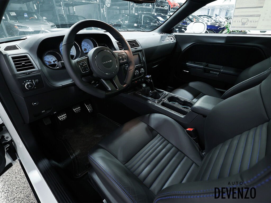 2014 Dodge Challenger White Saint-Eustache - photo #14