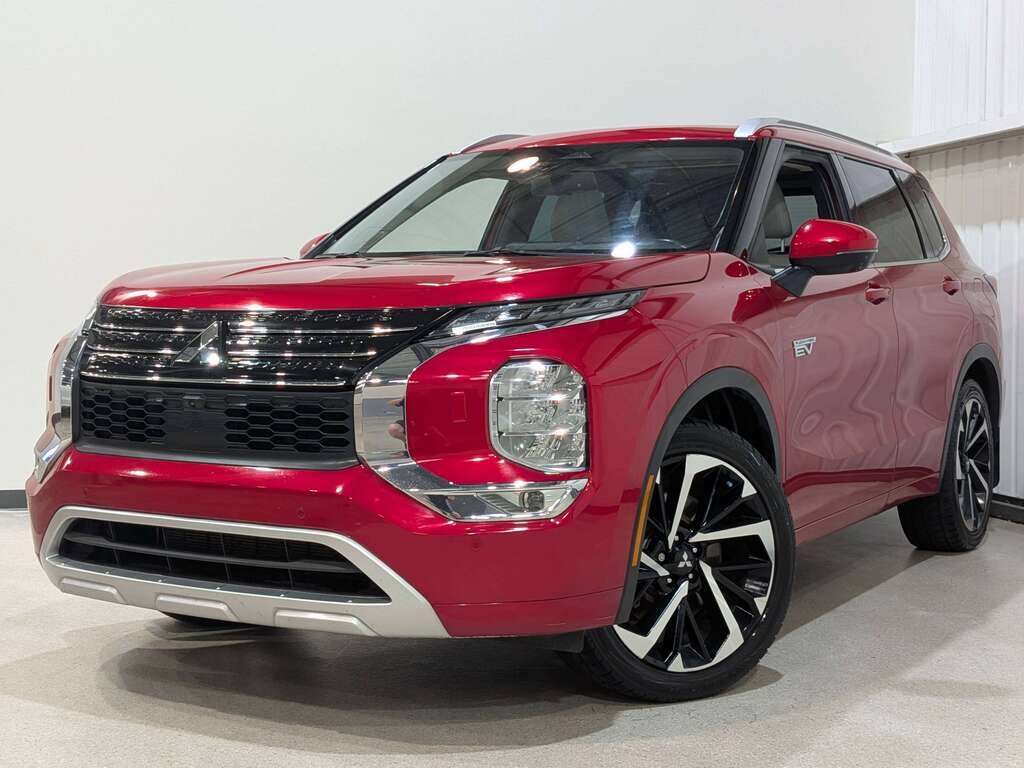 2023 Mitsubishi Outlander Plug-In Hybrid GT S-AWC Red Val-David - photo #0