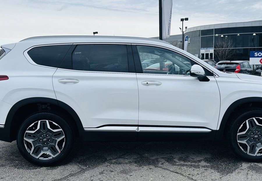 HYUNDAI Santa Fe 2023 2023 Blanc à thématique Serenity