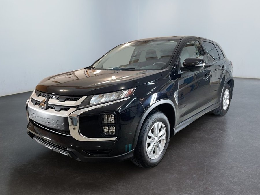 2023 Mitsubishi RVR SE AWC Black