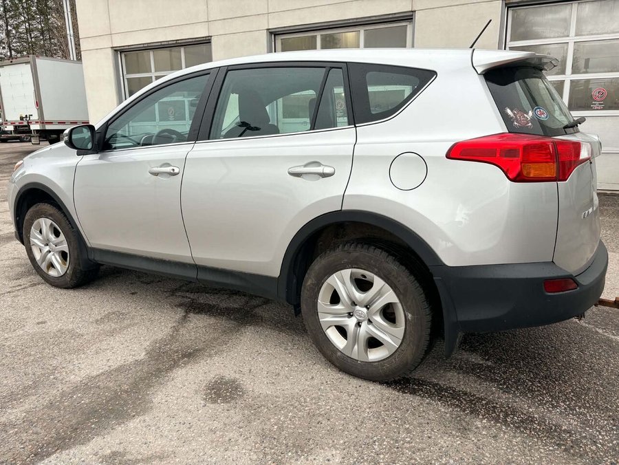 2015 Toyota RAV4 2015 Classic Silver Metallic