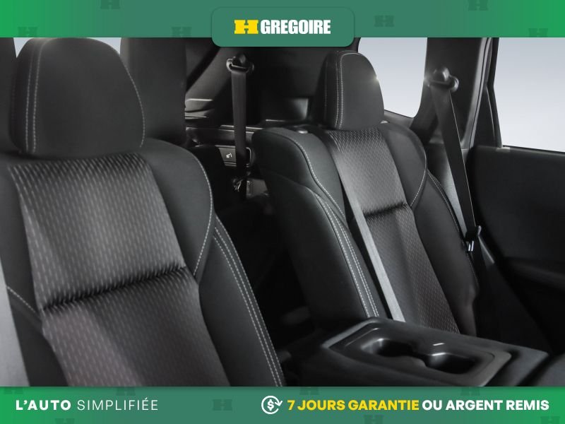 2022 Mitsubishi Outlander Green Laval - photo #25