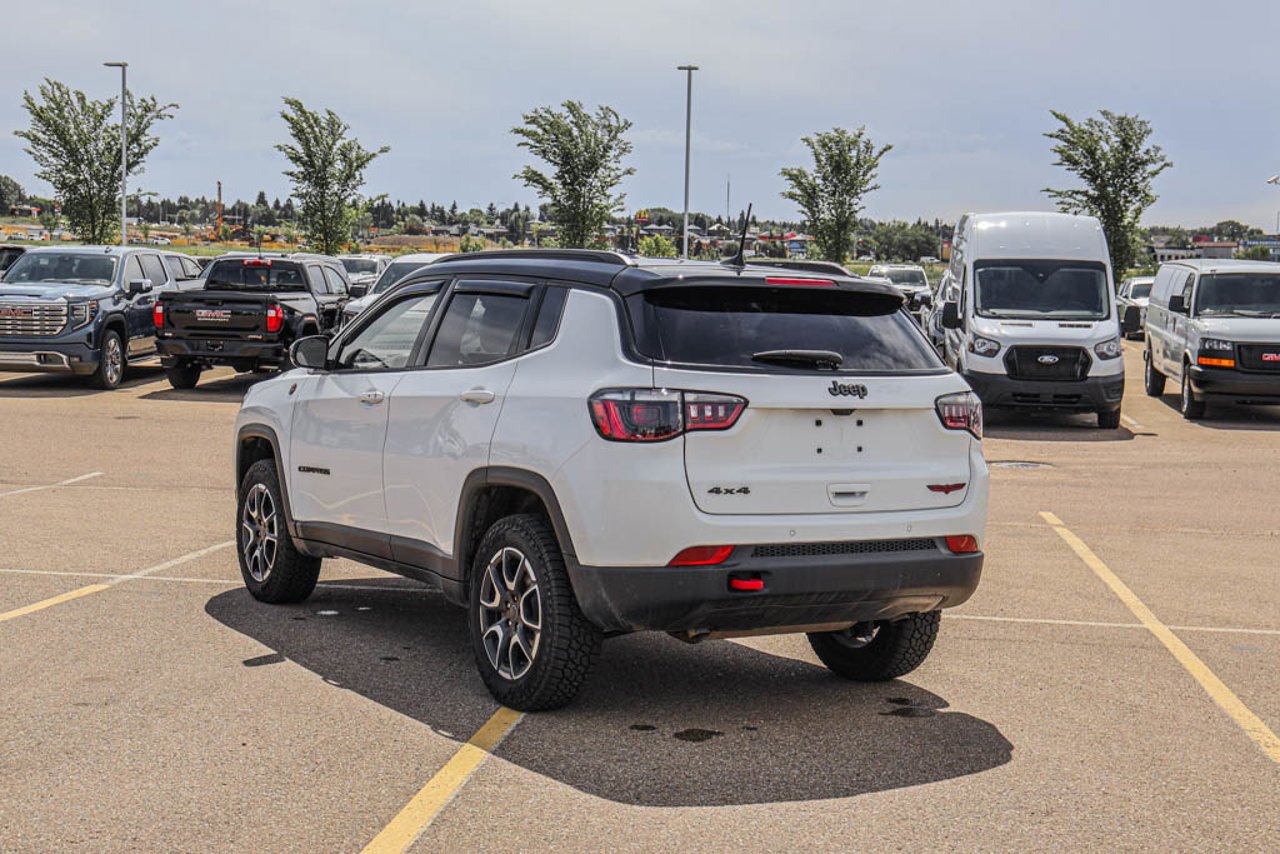 2025 Jeep Compass Trailhawk 4x4 White Sherwood Park - photo #5