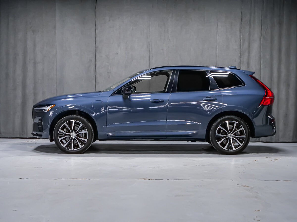 2023 Volvo XC60 Recharge T8 LONGUE AUTONOMIE ULTIMATE DARK BOWERS WILKINS SYST. REMORQUE Blue Montreal - photo #3