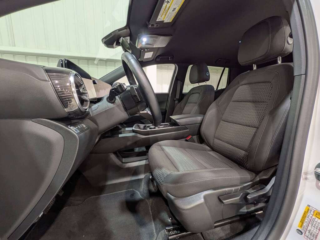 2026 Chevrolet Equinox AWD 4dr LT w/2LT White Val-David - photo #1