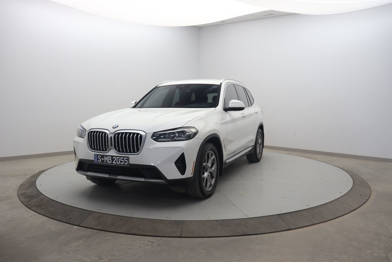 BMW X3 NIV 5UX53DP09N9J29477 2022 Blanc brillant givré Chicoutimi - photo #0