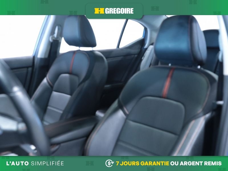 Toyota Rav 4 821366 | LE AWD AUTO AC GR ELEC CAM RECULE BLUETOOTH 2020 Argent Laval - photo #15