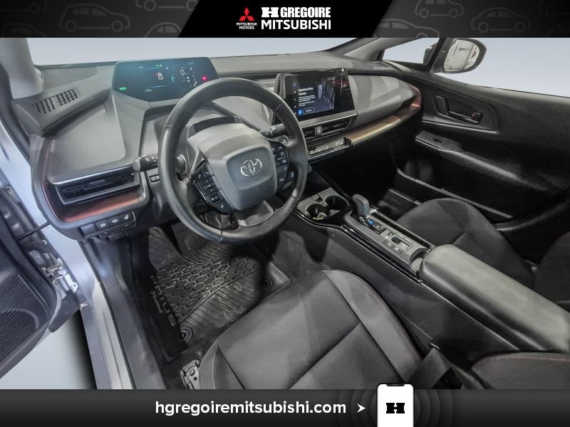 Toyota Prius 2024 Argent Blainville - photo #16