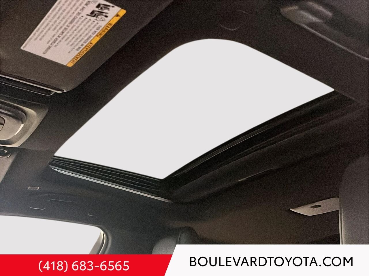 Toyota Corolla 100128A-004 | HYBRIDE XSE, AWD 2024 Argent Québec - photo #10