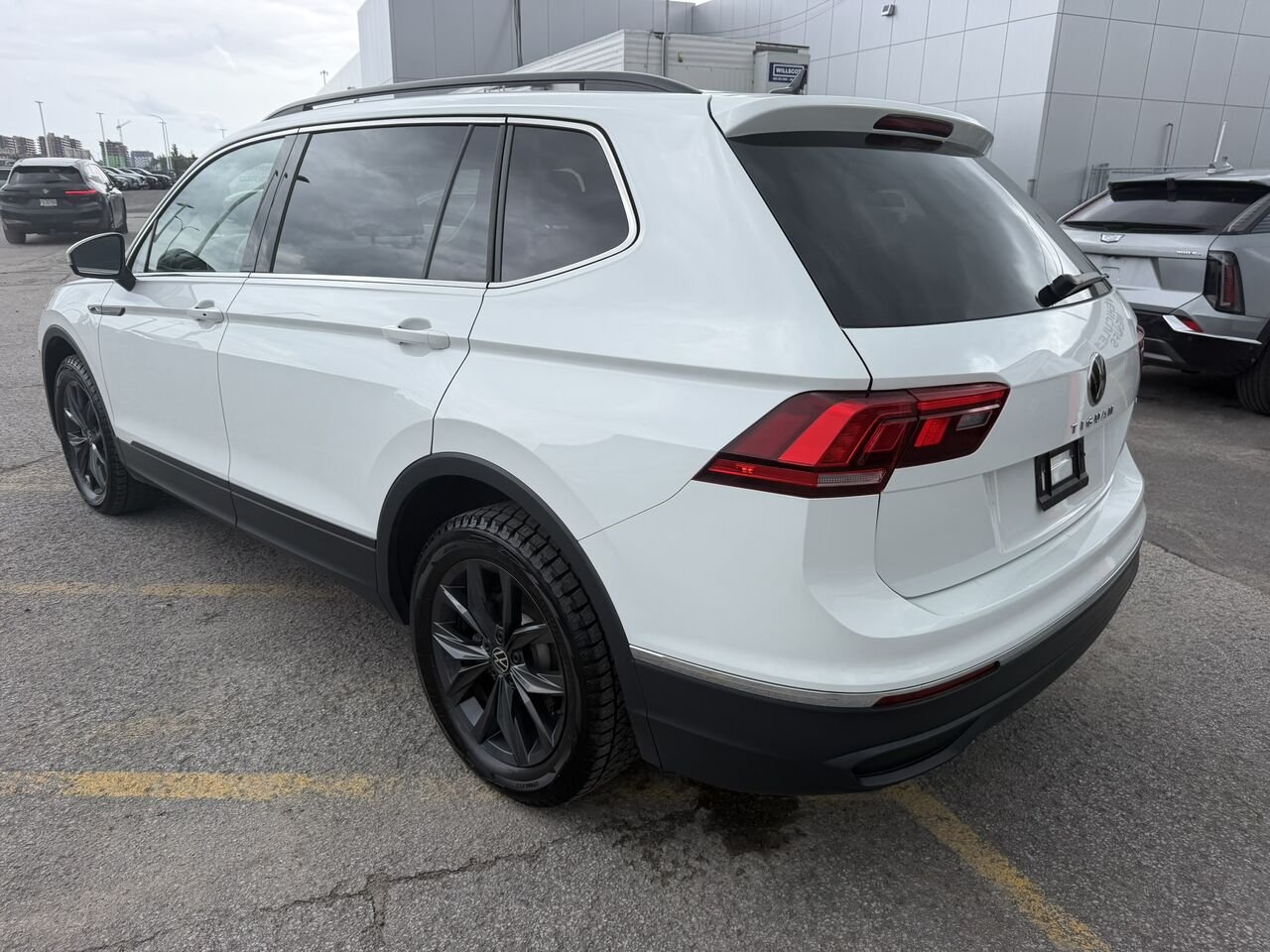 2024 Volkswagen Tiguan Comfortline 4MOTION White Laval - photo #11