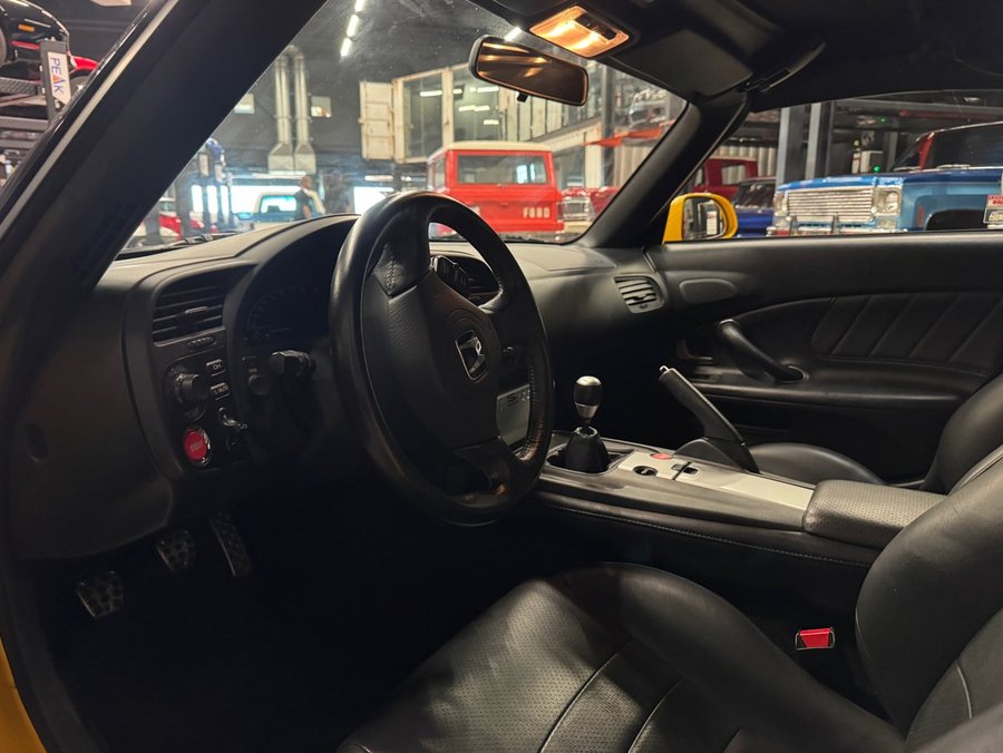 2004 Honda S2000 2004 Yellow