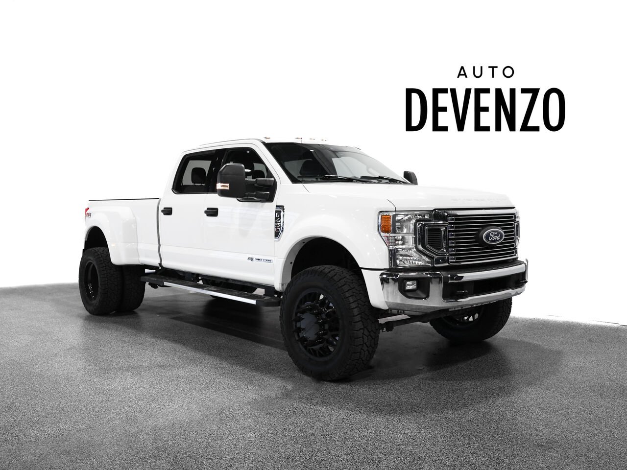 Ford Super Duty F-450 DRW 2020 Blanc Saint-Eustache - photo #0