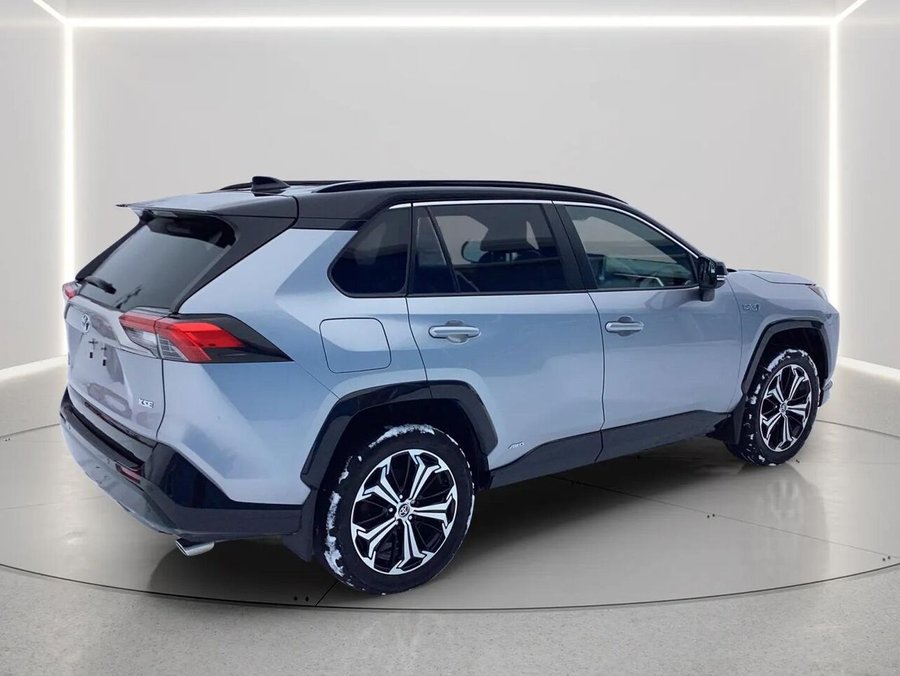 TOYOTA RAV4 PLUG-IN HYBRID 2022 2022 Ciel argent métallisé avec toit noir