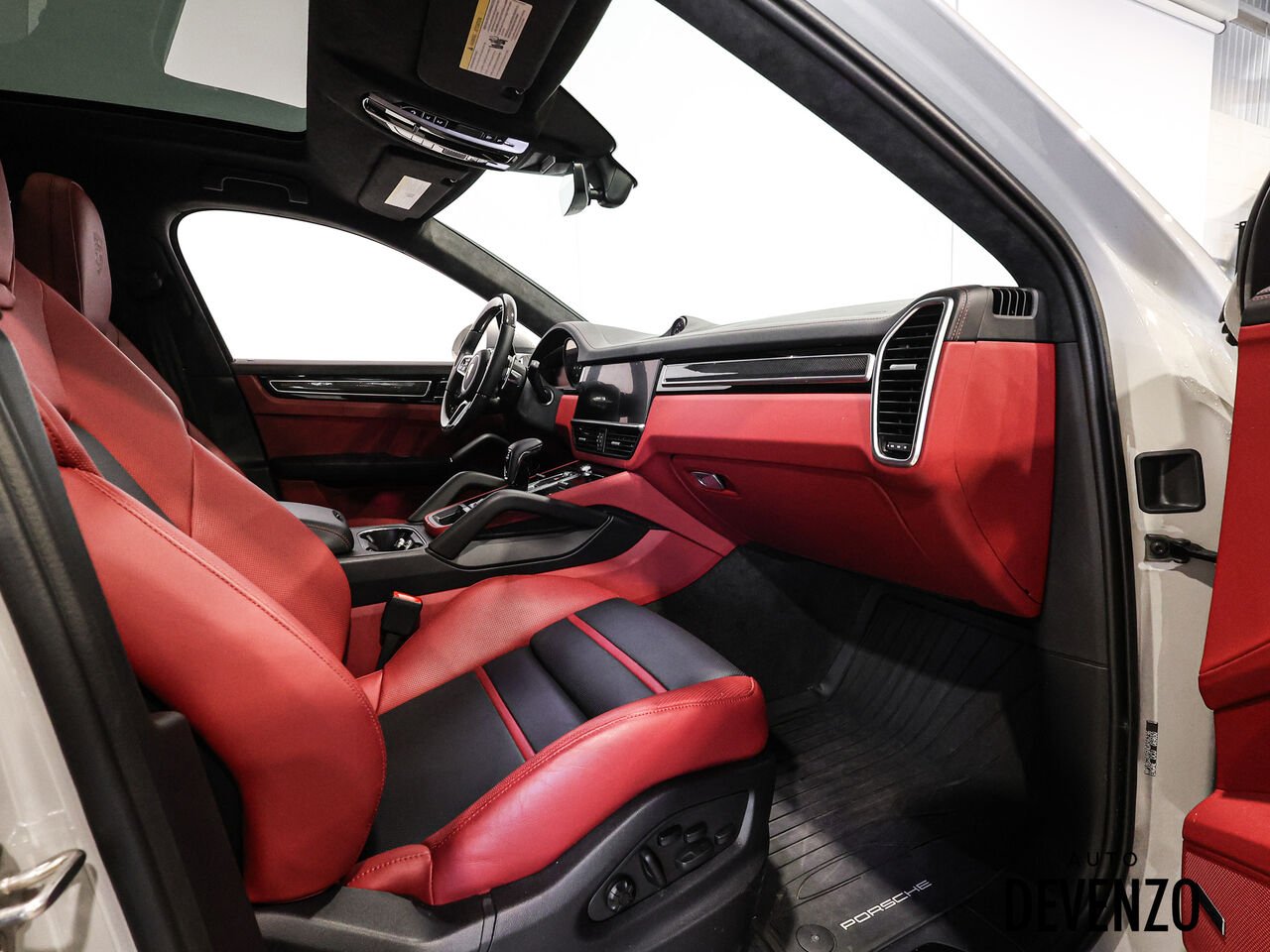 2022 Porsche Cayenne Grey Saint-Eustache - photo #20