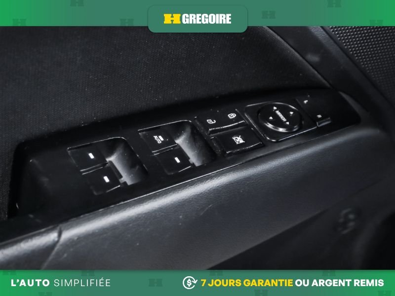 Hyundai Elantra 726869A | Preferred AUTO AC GR ELECT MAGS CAMERA RECUL BLUET 2020 Bleu Laval - photo #13