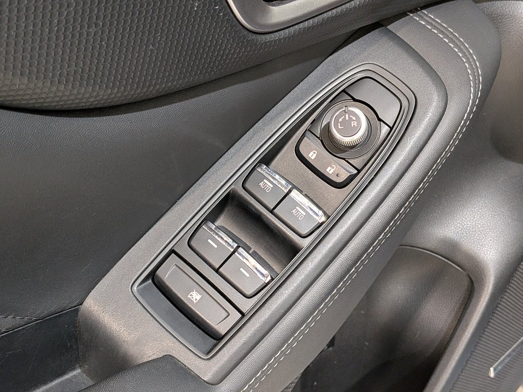 Subaru Forester 2.5i Limited 2021 Bleu Val-David - photo #39