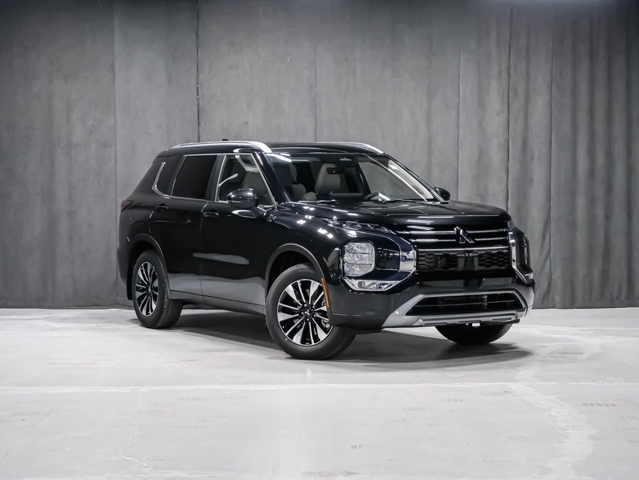 2026 Mitsubishi Outlander LE Black Diamond