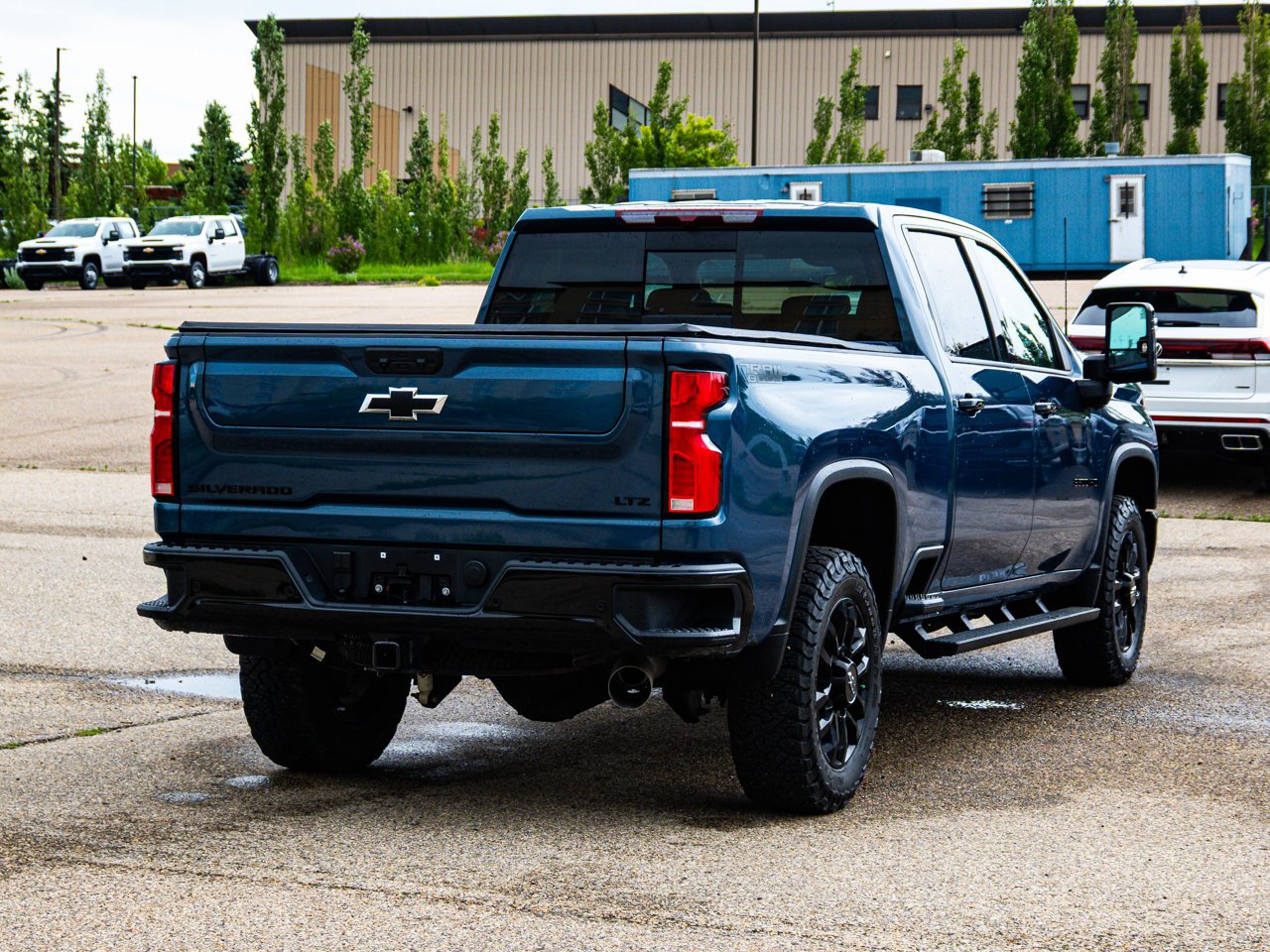 2026 Chevrolet Silverado 3500HD 4WD Crew Cab 159 LTZ Blue Sherwood Park - photo #12