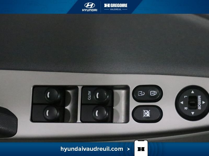 Hyundai Accent 2016 Noir Laval - photo #15