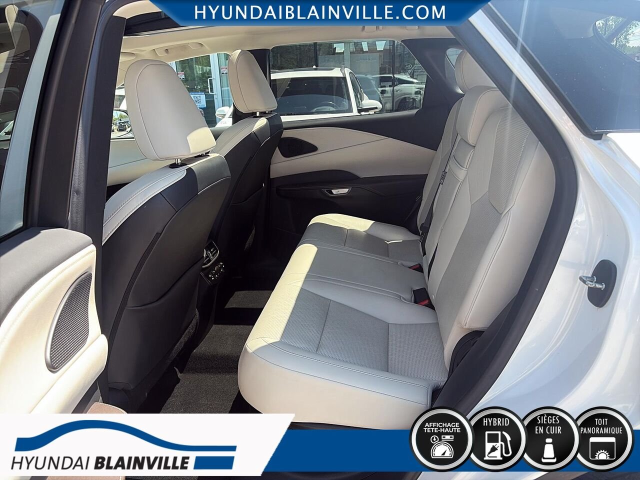 Lexus RX 2023 Blanc Blainville - photo #11