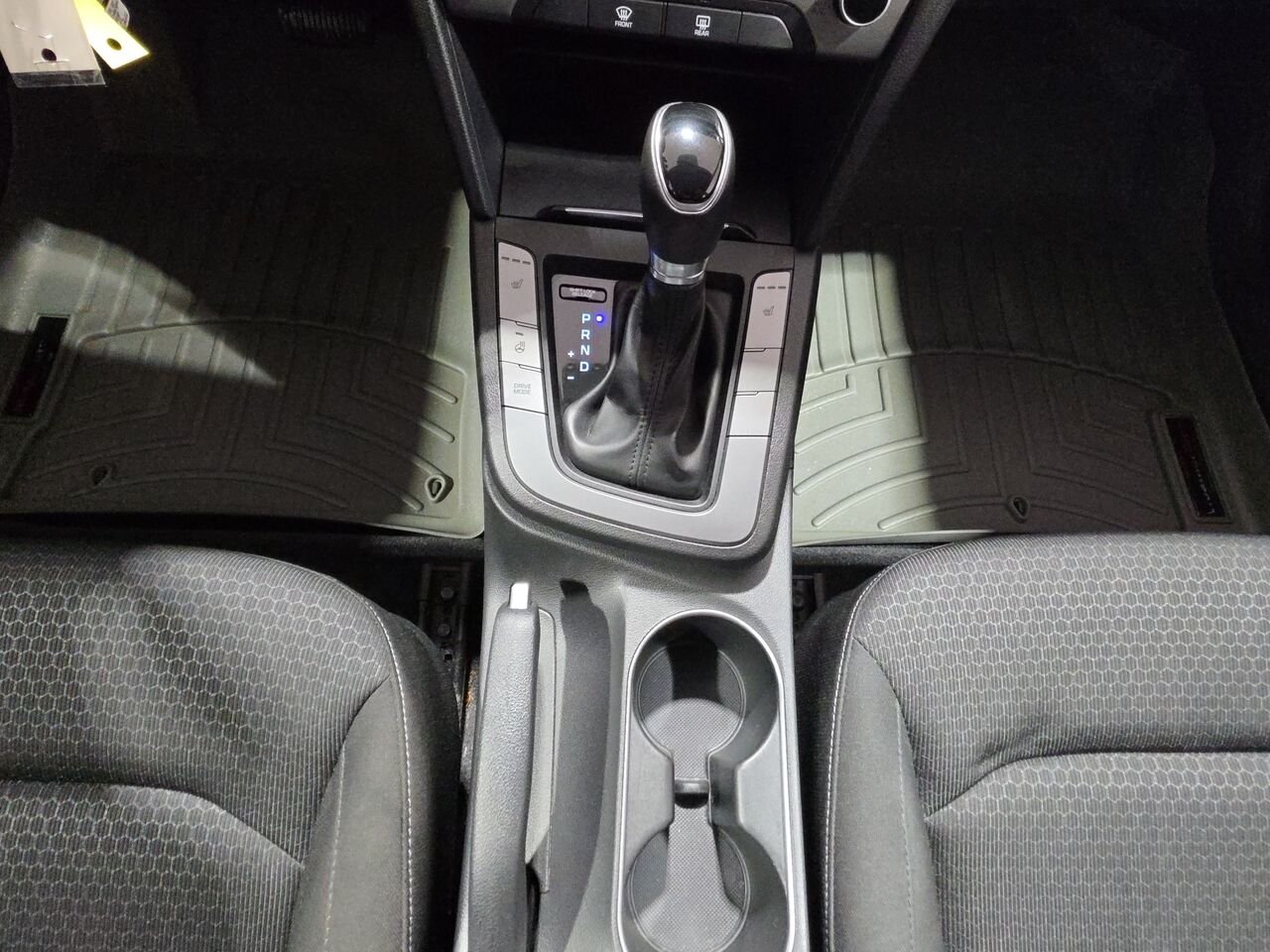 Hyundai Elantra Berline 4 portes, boîte automatique, GL, volant chauffant, caméra de recul 2017 Bleu Val-David - photo #11