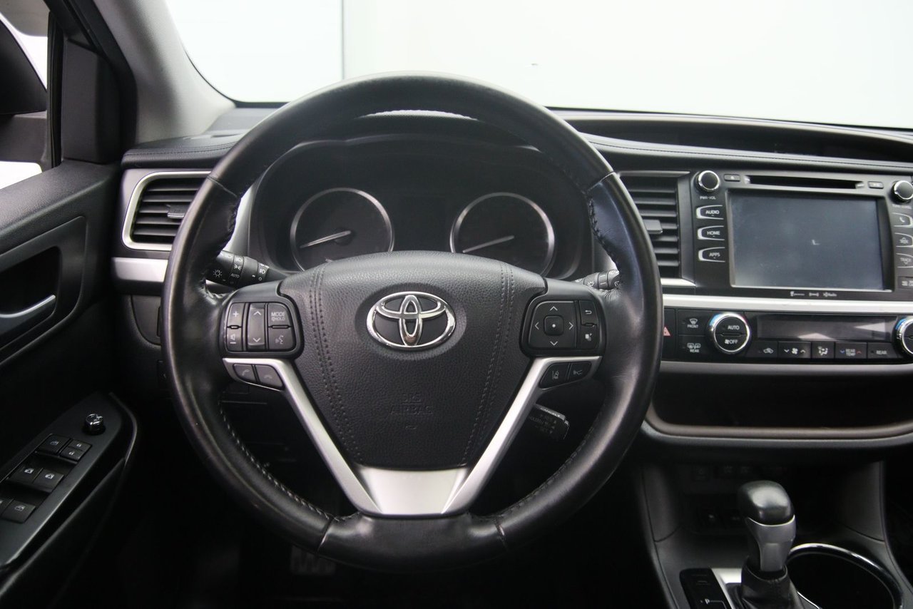 2017 Toyota Highlander XLE Black Baie-Comeau - photo #11