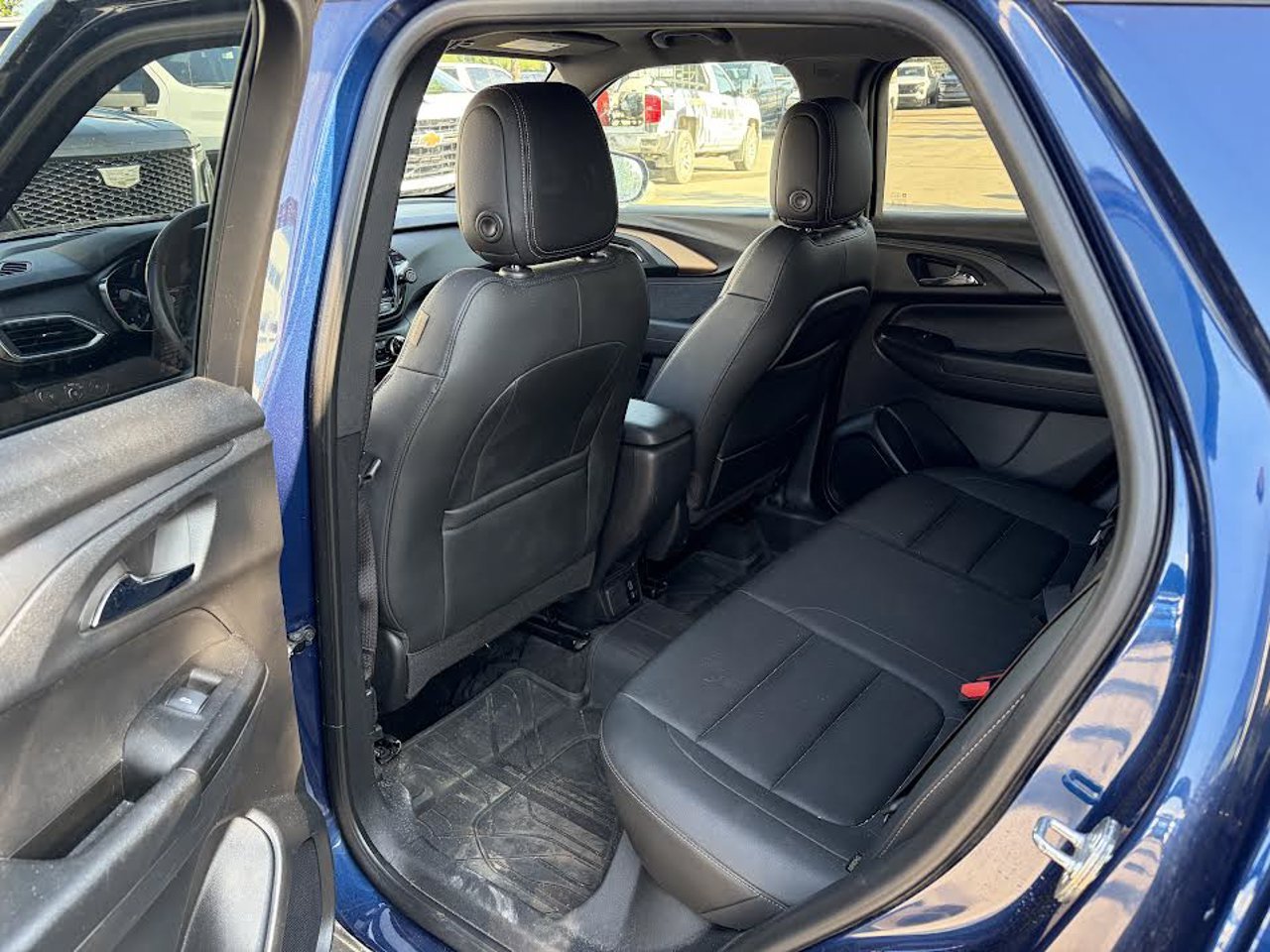 2023 Chevrolet Trailblazer AWD 4dr ACTIV Blue Sherwood Park - photo #5