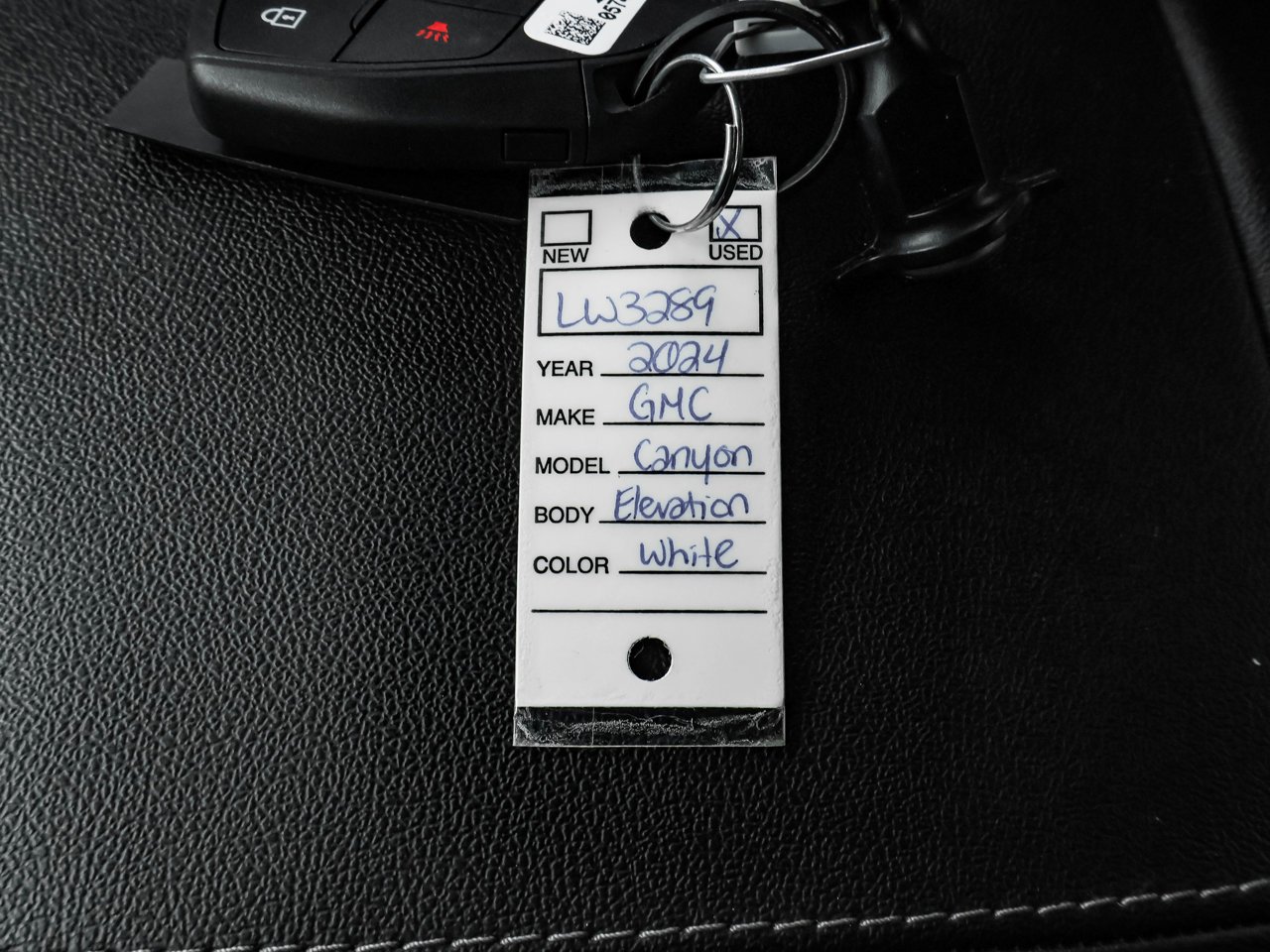 2024 GMC Canyon 4WD Crew Cab Elevation White Sherwood Park - photo #29