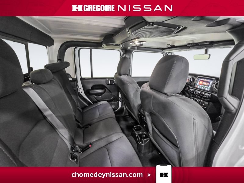 2022 Jeep Gladiator White Saint-Eustache - photo #25