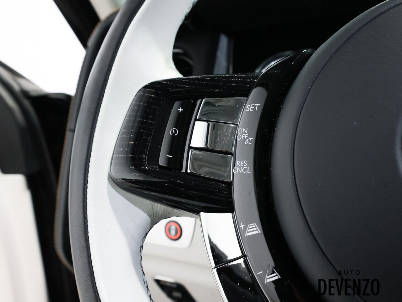 Rolls-Royce Phantom 2023 Noir Saint-Eustache - photo #18