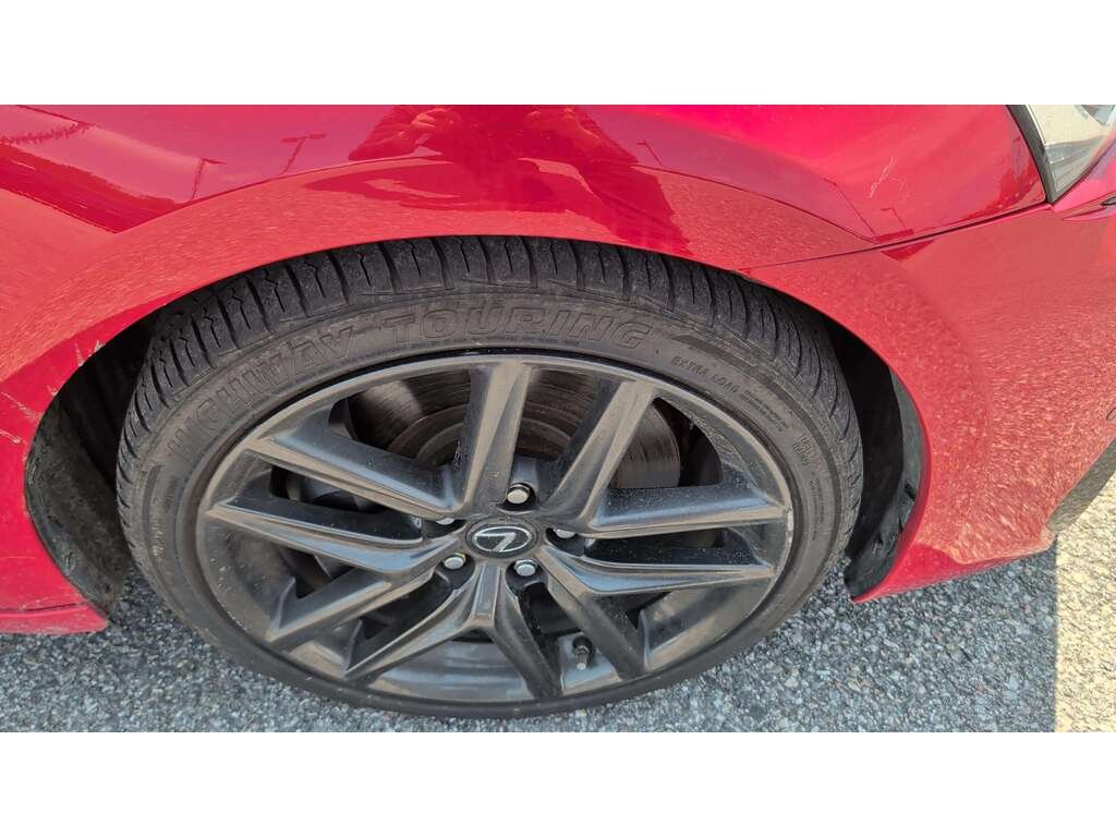 2018 Lexus IS Red Gatineau - photo #9