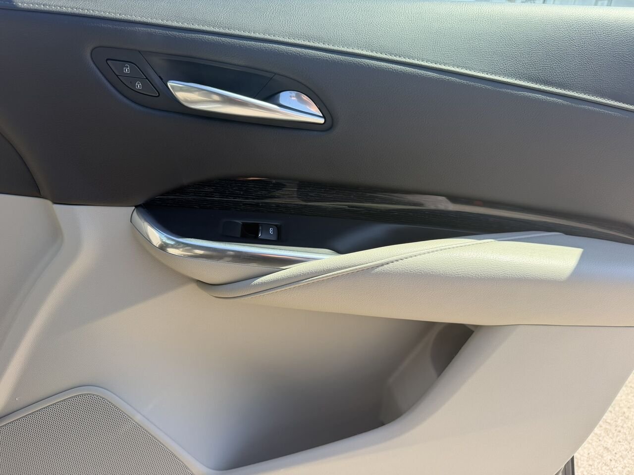 2019 Cadillac XT4 PREMIUM LUXURY AWD Black Laval - photo #17