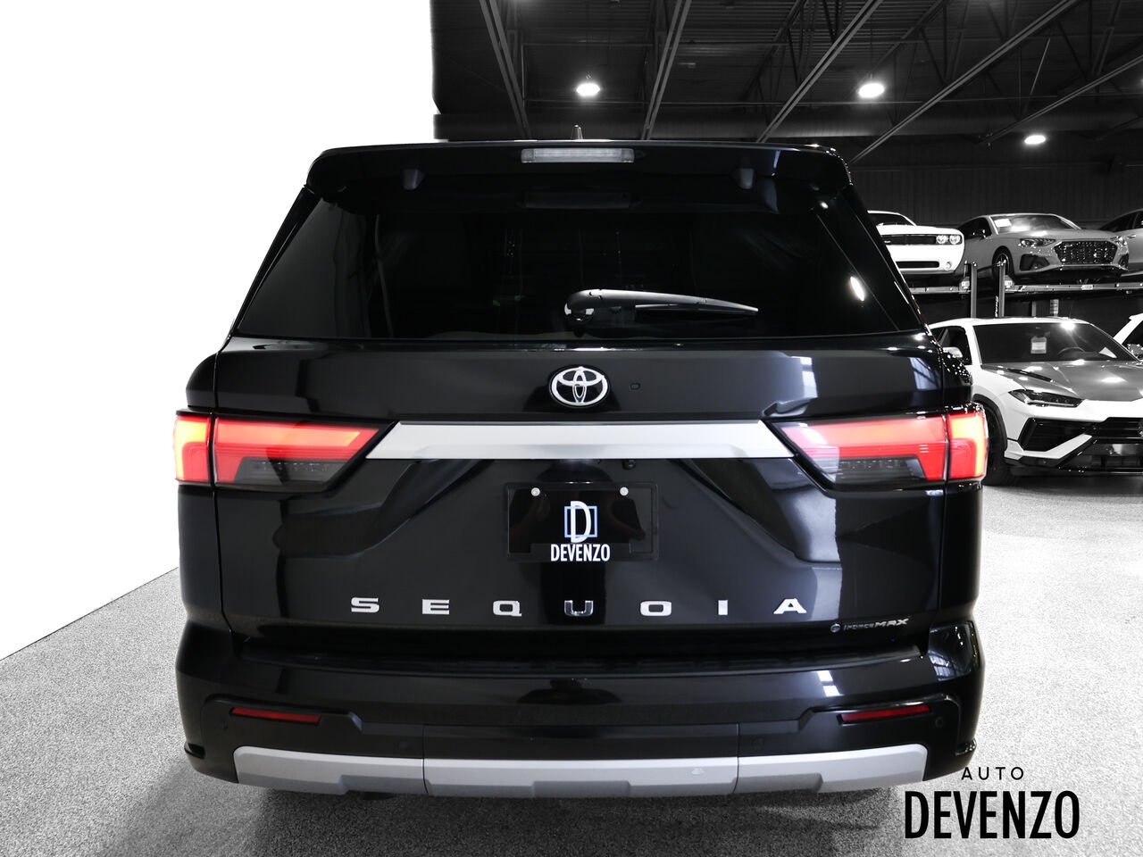Toyota Sequoia 2025 Noir Saint-Eustache - photo #3