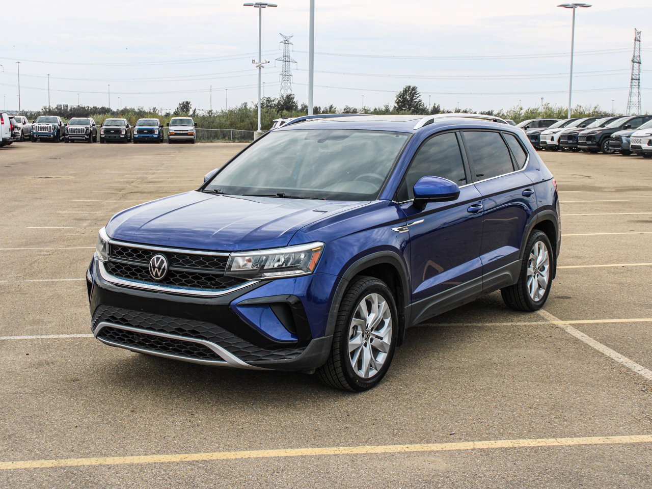 2022 Volkswagen Taos Comfortline 4MOTION Blue Sherwood Park - photo #3