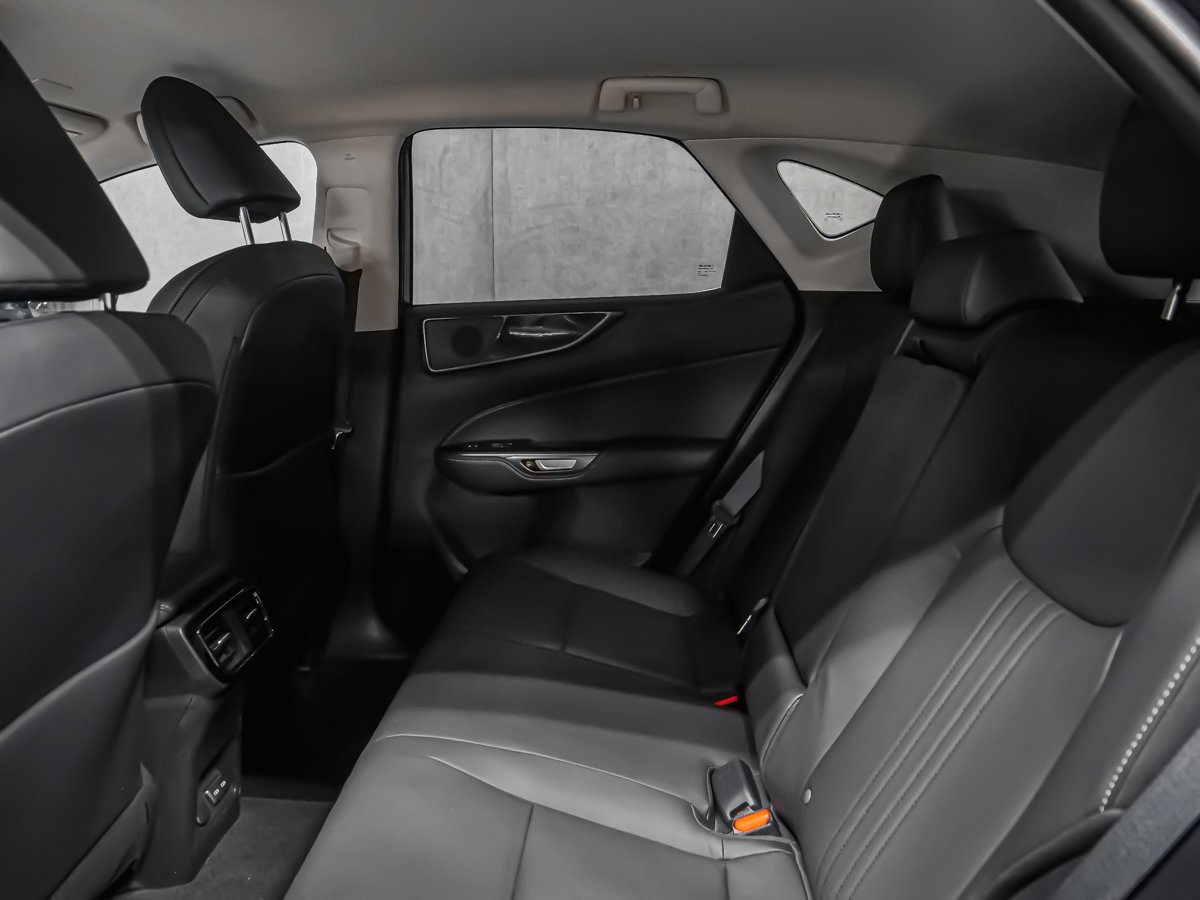 Lexus NX NX 350H HYBRID SIGNATURE VOLANT CHAUFFANT 2023 Noir Montréal - photo #16