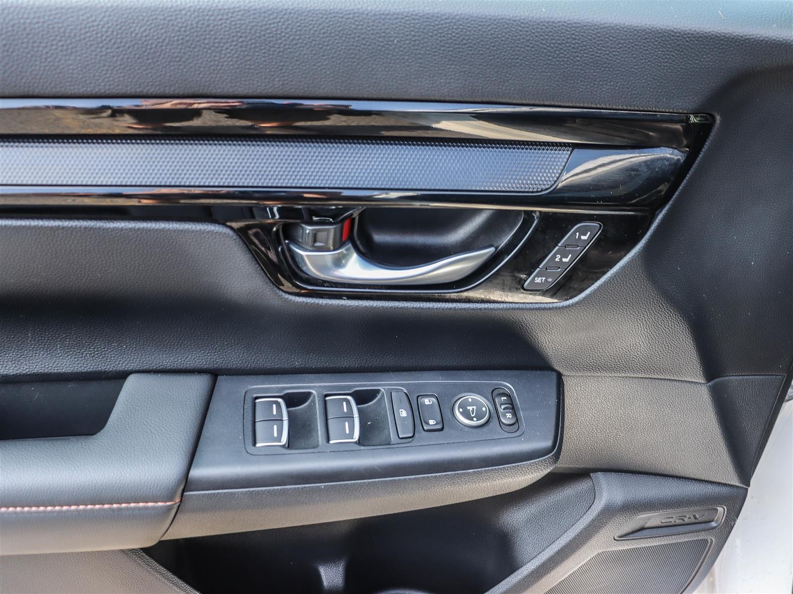 Honda CR-V hybride Touring 2023 White Ottawa & Gatineau - photo #9