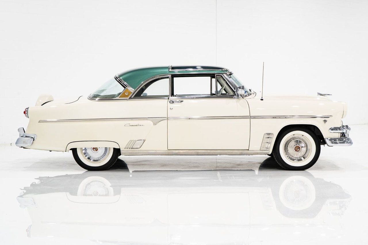 Ford Crestline Skyliner rare glass top long term ownership 1954 Blanc Montréal - photo #36