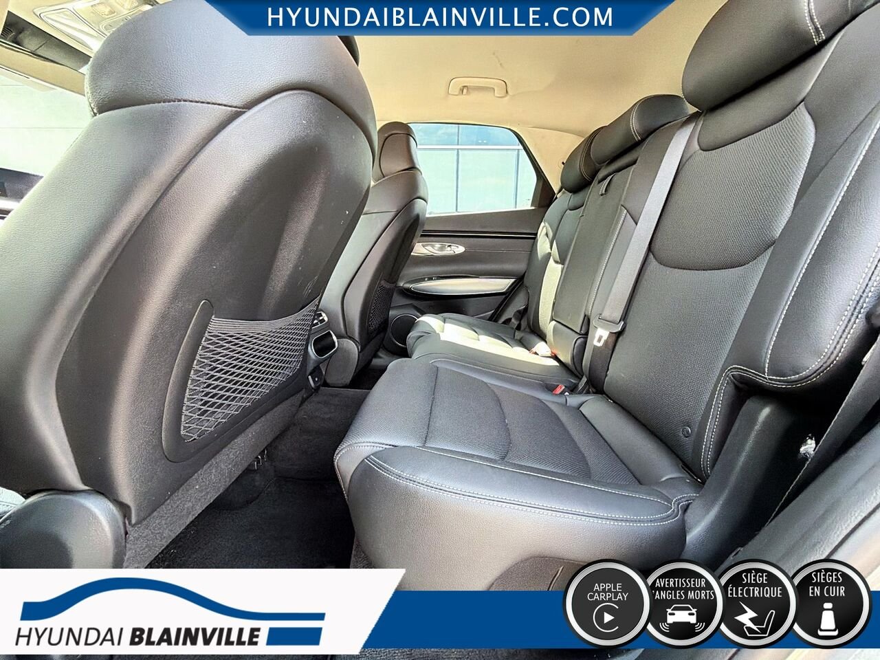 2022 Genesis GV70 Silver Blainville - photo #20