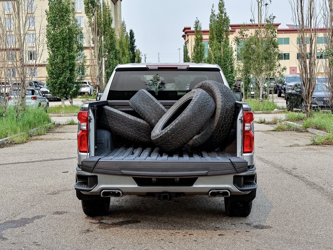 2024 Chevrolet Silverado 1500 4WD Crew Cab 147 RST Grey Sherwood Park - photo #14