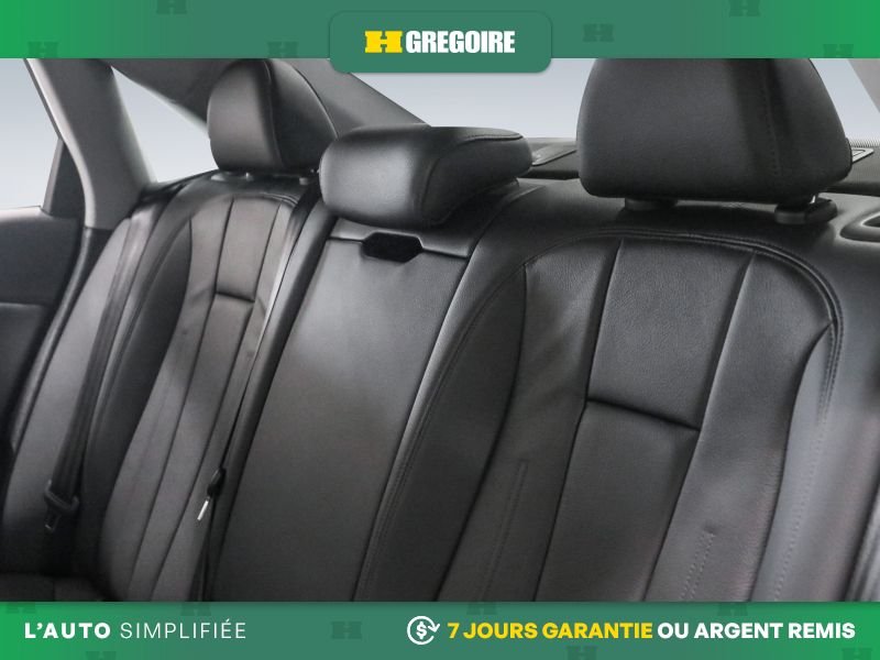 Audi A4 726615A | Komfort AWD AUTO A/C TOIT NAV MAGS CAM RECUL BLUET 2019 Gris Laval - photo #18