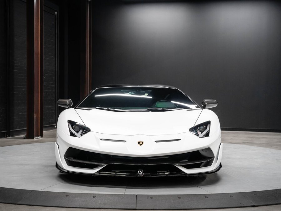 2020 Lamborghini Aventador 2020 White