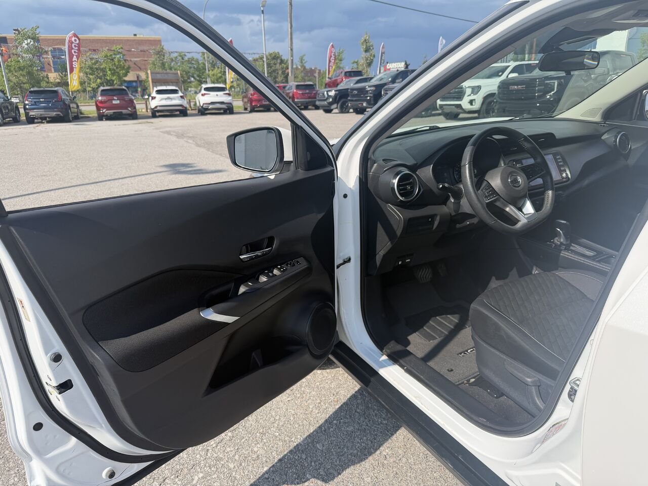 NISSAN KICKS SV SV TA 2021 Gris Ottawa & Gatineau - photo #1