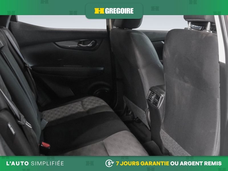 2021 Nissan Qashqai Red Laval - photo #28
