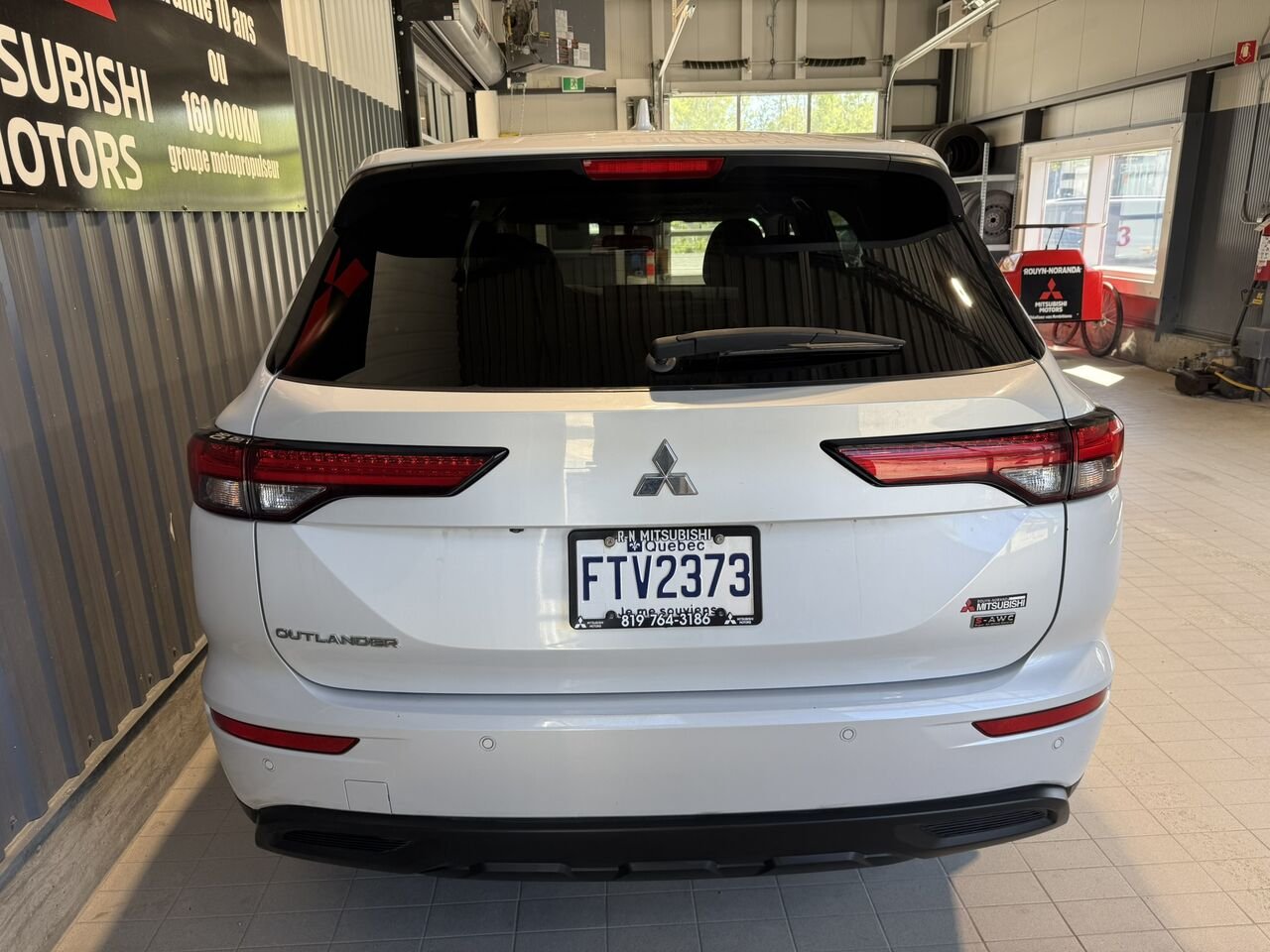 Mitsubishi Outlander ES S-AWC 2022 Blanc Rouyn-Noranda - photo #2